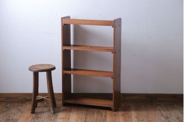 アンティーク家具　和製アンティーク シンプルなデザインの古い本棚