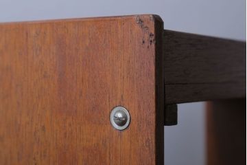 アンティーク家具　和製アンティーク シンプルなデザインの古い本棚