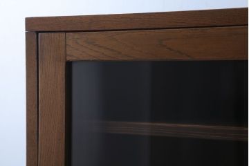 アンティーク家具　和製アンティーク　引き出し付き!　縦型が珍しいナラ材製の収納棚