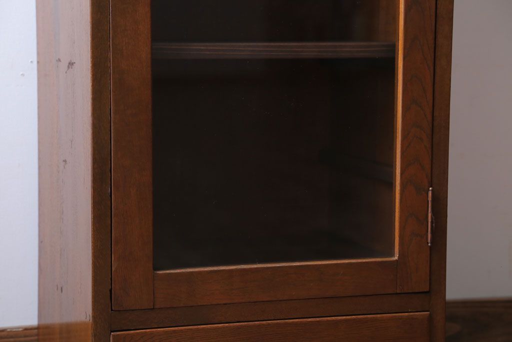 アンティーク家具　和製アンティーク　引き出し付き!　縦型が珍しいナラ材製の収納棚