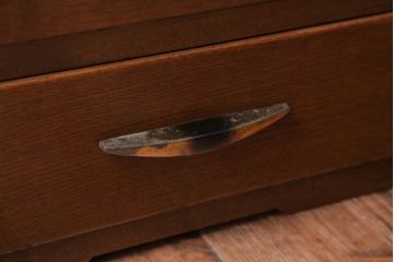 アンティーク家具　和製アンティーク　引き出し付き!　縦型が珍しいナラ材製の収納棚