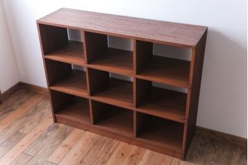 アンティーク家具　和製アンティーク　両面収納が便利なシンプルなマス目棚