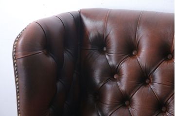 アンティーク家具　イギリスアンティーク　上品な古い高級一人掛けソファ