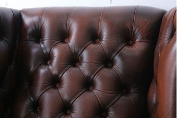 アンティーク家具　イギリスアンティーク　上品な古い高級一人掛けソファ