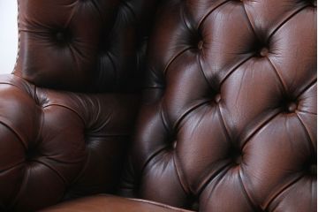 アンティーク家具　イギリスアンティーク　上品な古い高級一人掛けソファ