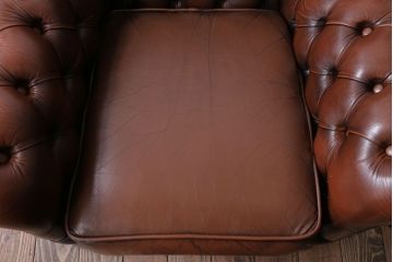 アンティーク家具　イギリスアンティーク　上品な古い高級一人掛けソファ