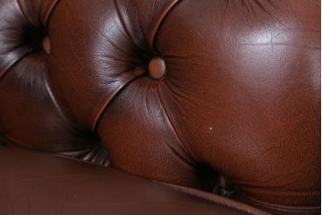 アンティーク家具　イギリスアンティーク　上品な古い高級一人掛けソファ