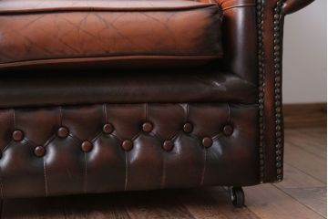 アンティーク家具　イギリスアンティーク　上品な古い高級一人掛けソファ