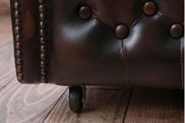 アンティーク家具　イギリスアンティーク　上品な古い高級一人掛けソファ