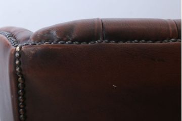 アンティーク家具　イギリスアンティーク　上品な古い高級一人掛けソファ