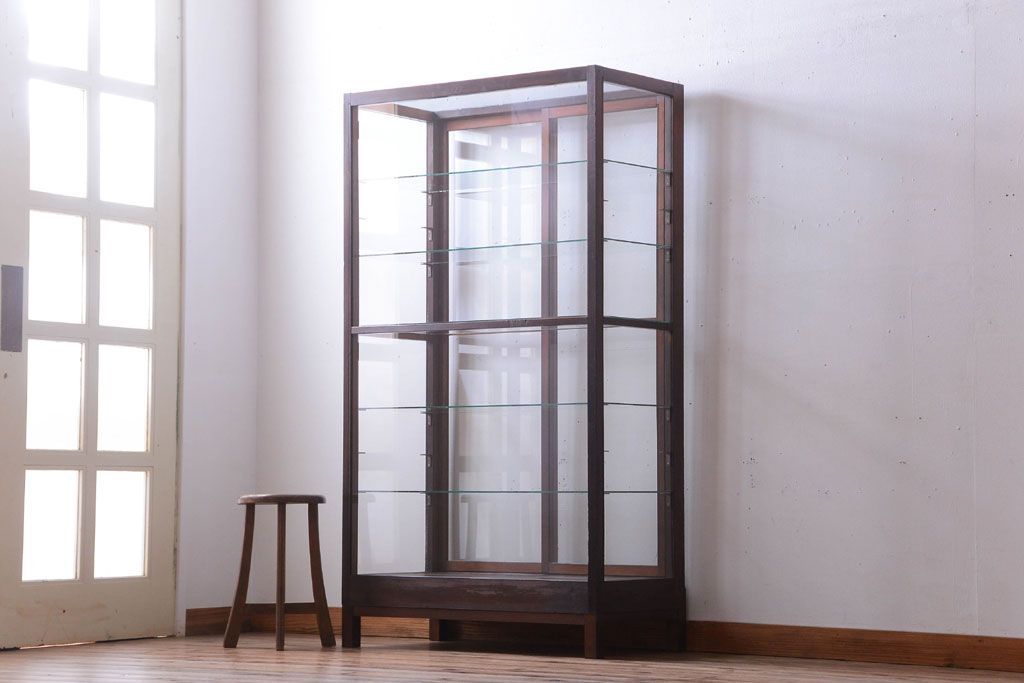 アンティーク家具　和製アンティーク　シックな縦型アンティークガラスケース