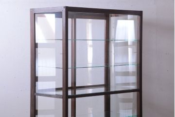 アンティーク家具　和製アンティーク　シックな縦型アンティークガラスケース