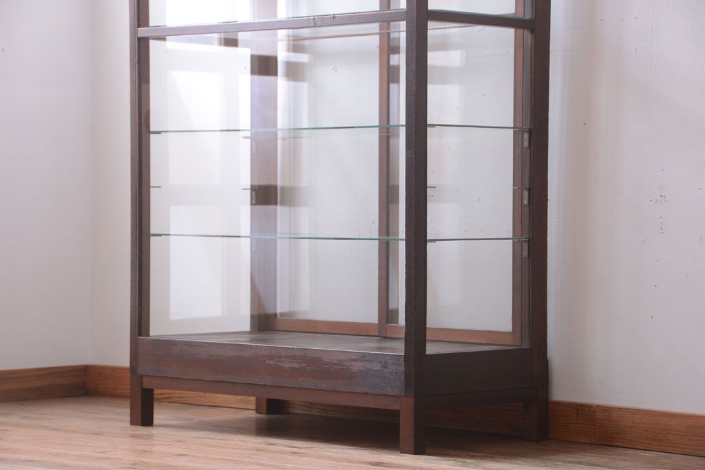 アンティーク家具　和製アンティーク　シックな縦型アンティークガラスケース