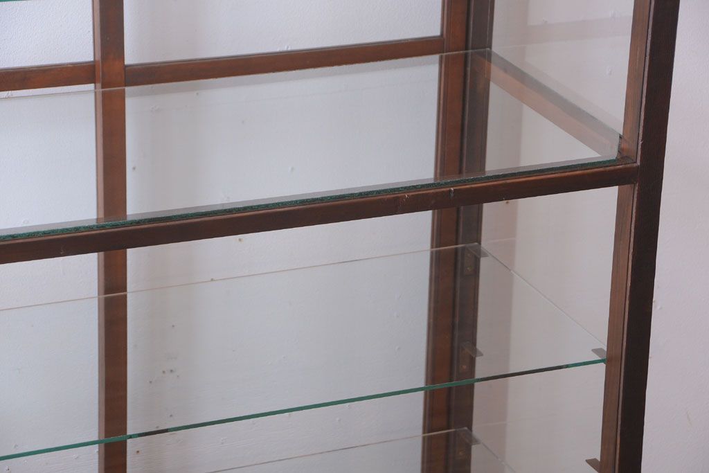 アンティーク家具　和製アンティーク　シックな縦型アンティークガラスケース