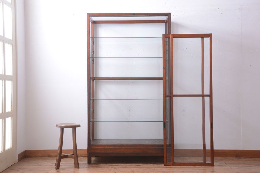 アンティーク家具　和製アンティーク　シックな縦型アンティークガラスケース