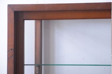アンティーク家具　和製アンティーク　シックな縦型アンティークガラスケース