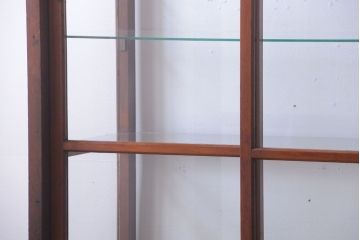 アンティーク家具　和製アンティーク　シックな縦型アンティークガラスケース