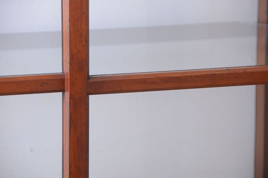 アンティーク家具　和製アンティーク　シックな縦型アンティークガラスケース