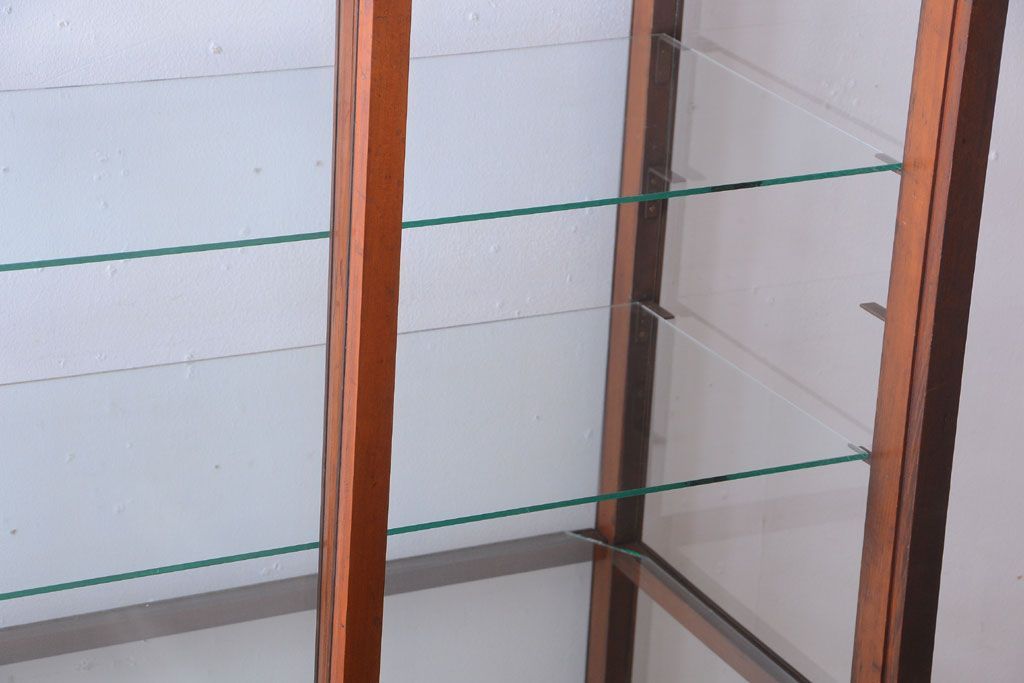 アンティーク家具　和製アンティーク　シックな縦型アンティークガラスケース