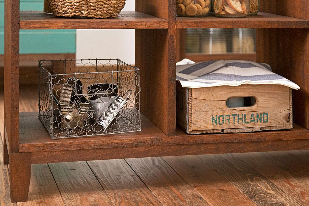 アンティーク家具　和製アンティーク　両面収納が便利な脚付きマス目棚