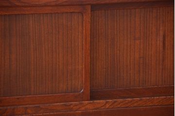 アンティーク家具　古民具・骨董　和の雰囲気のシンプルな横長ローボード