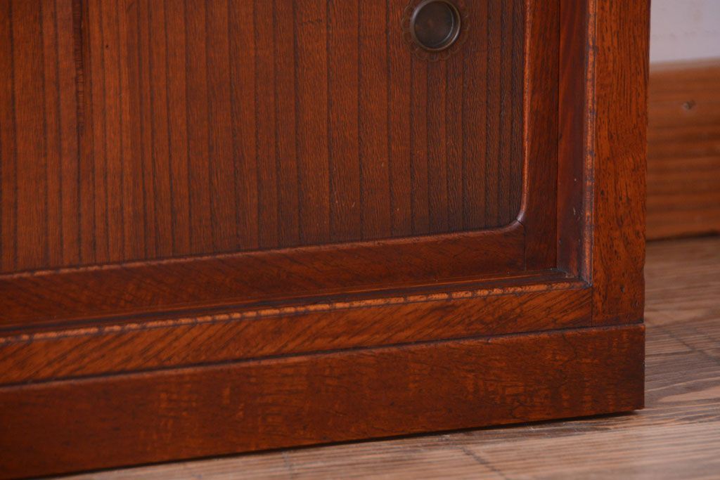 アンティーク家具　古民具・骨董　和の雰囲気のシンプルな横長ローボード