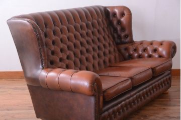 アンティーク家具　イギリスアンティーク　上品な古い高級ソファ