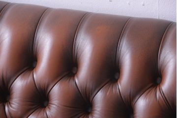 アンティーク家具　イギリスアンティーク　上品な古い高級ソファ
