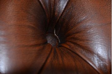 アンティーク家具　イギリスアンティーク　上品な古い高級ソファ