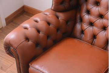 アンティーク家具　イギリスアンティーク　上品な古い高級ソファ