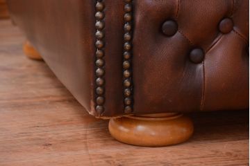 アンティーク家具　イギリスアンティーク　上品な古い高級ソファ