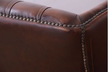 アンティーク家具　イギリスアンティーク　上品な古い高級ソファ