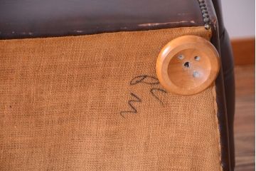 アンティーク家具　イギリスアンティーク　上品な古い高級ソファ