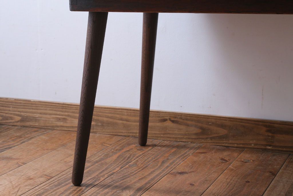 レトロ家具　昭和レトロ　楕円形の上品なセンターテーブル