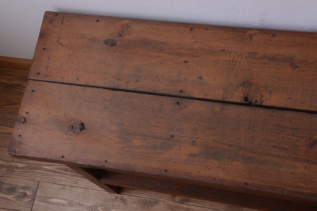 アンティーク家具　和製アンティーク　古い木製のシンプルな陳列棚(飾り棚)