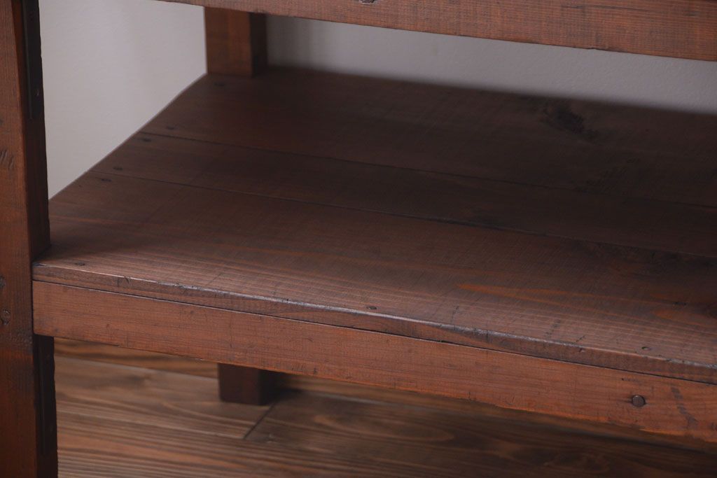 アンティーク家具　和製アンティーク　古い木製のシンプルな陳列棚(飾り棚)