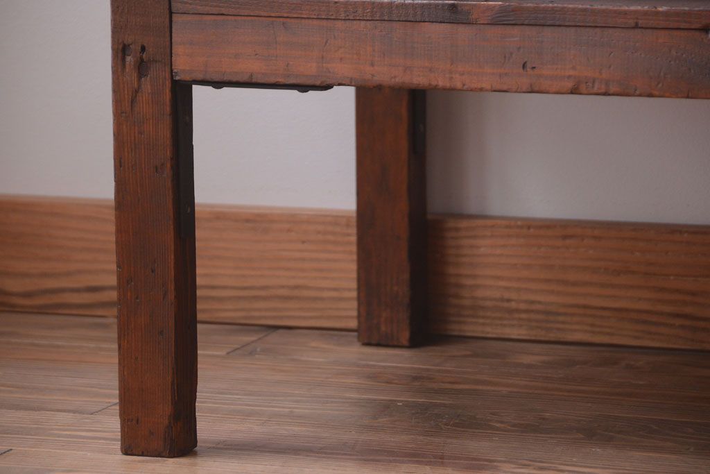 アンティーク家具　和製アンティーク　古い木製のシンプルな陳列棚(飾り棚)(2)