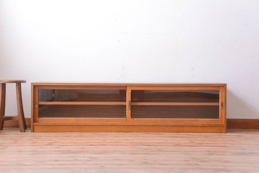 アンティーク家具　和製アンティーク　古い木製のガラス引き戸ローボード(テレビボード)