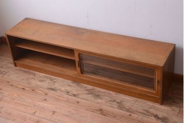 アンティーク家具　和製アンティーク　古い木製のガラス引き戸ローボード(テレビボード)