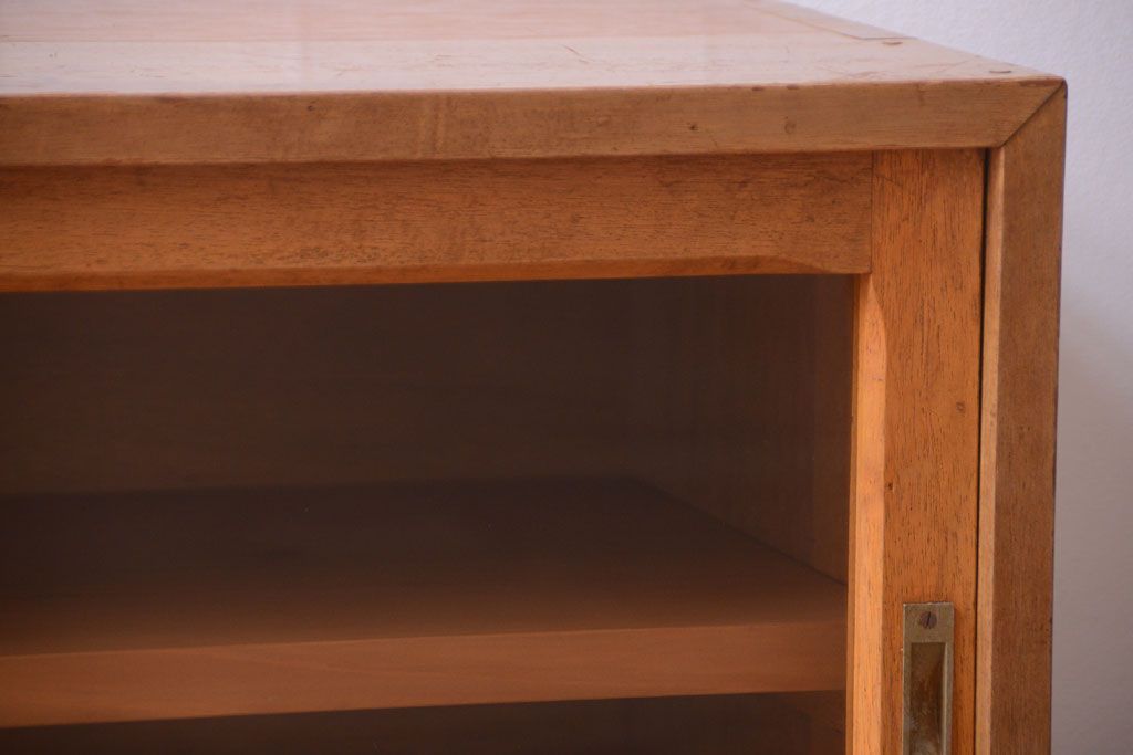 アンティーク家具　和製アンティーク　古い木製のガラス引き戸ローボード(テレビボード)