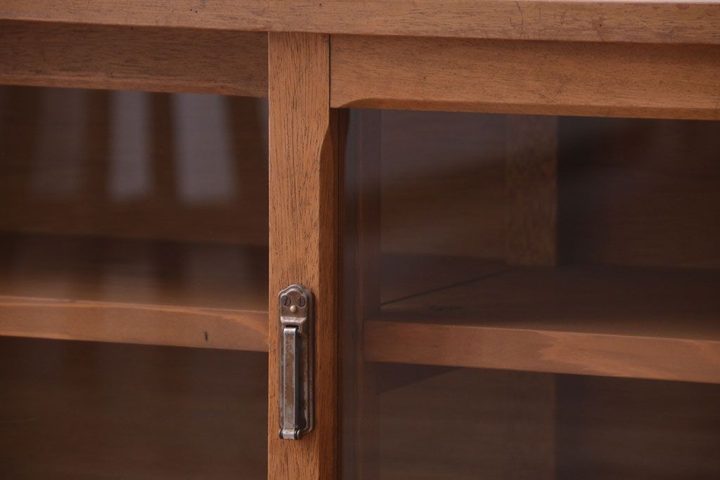 アンティーク家具　和製アンティーク　古い木製のガラス引き戸ローボード(テレビボード)