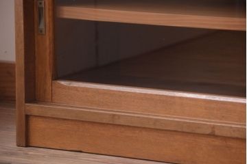 アンティーク家具　和製アンティーク　古い木製のガラス引き戸ローボード(テレビボード)