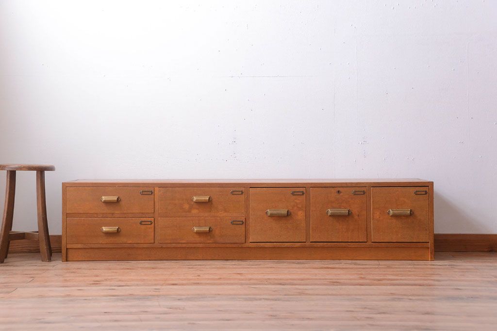 アンティーク家具　和製アンティーク　ネームプレート付き!珍しい7杯引き出しのローボード(テレビボード)