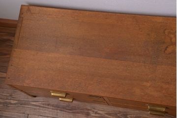 アンティーク家具　和製アンティーク　ネームプレート付き!珍しい7杯引き出しのローボード(テレビボード)