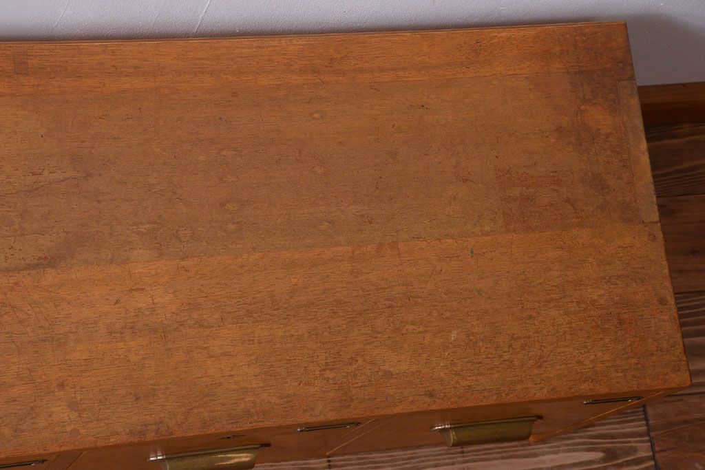 アンティーク家具　和製アンティーク　ネームプレート付き!珍しい7杯引き出しのローボード(テレビボード)