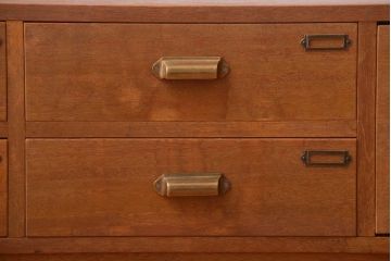 アンティーク家具　和製アンティーク　ネームプレート付き!珍しい7杯引き出しのローボード(テレビボード)