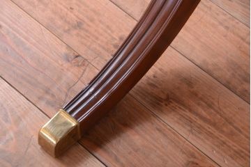 アンティーク家具　天板無垢材の上品なラウンドテーブル(カフェテーブル)