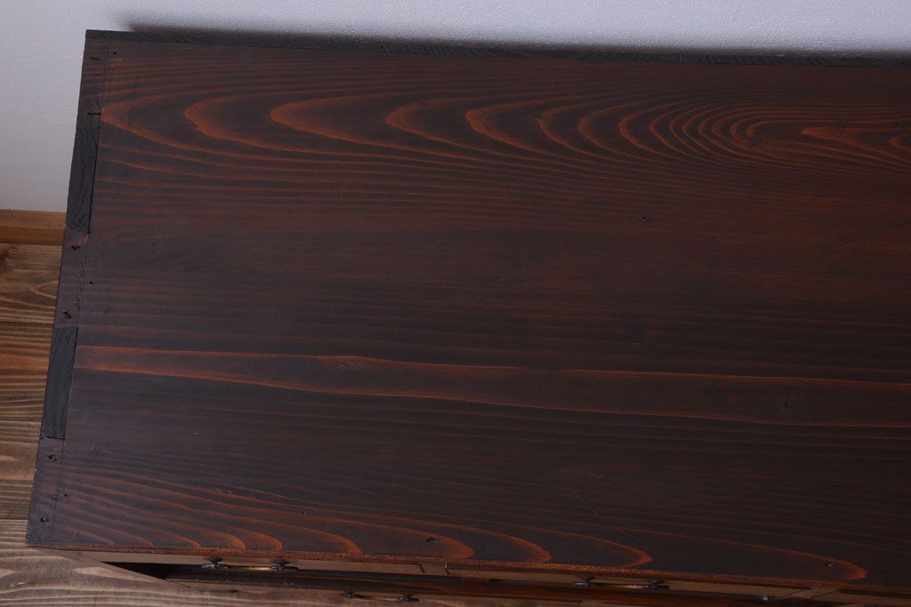 アンティーク家具　アンティーク 前面欅材!ダイヤガラス入り脚付き戸棚