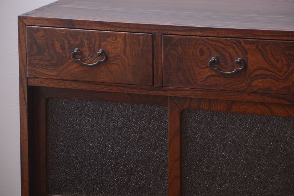 アンティーク家具　アンティーク 前面欅材!ダイヤガラス入り脚付き戸棚