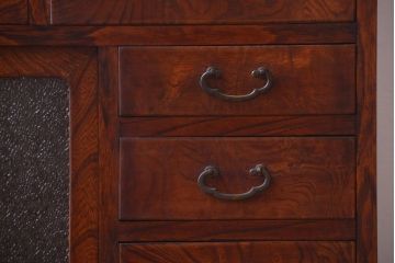 アンティーク家具　アンティーク 前面欅材!ダイヤガラス入り脚付き戸棚